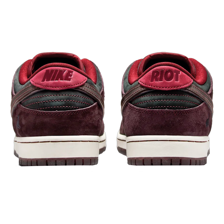 TENIS NIKE SB DUNK LOW RIOT SKATESHOP