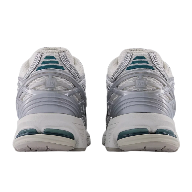 TENIS NEW BALANCE 1906R SILVER METALLIC SEA SALT