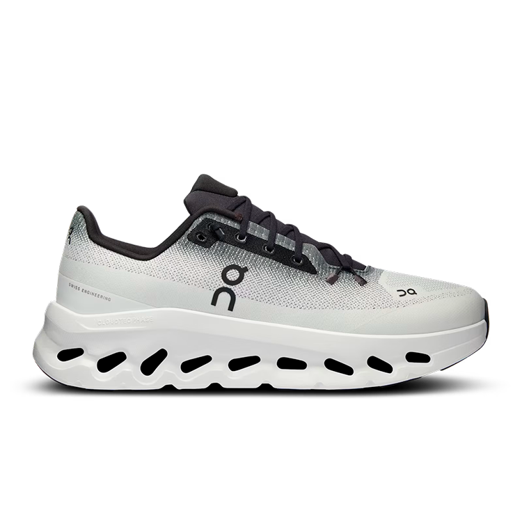 TENIS ON RUNNIG CLOUDTILT BLACK IVORY